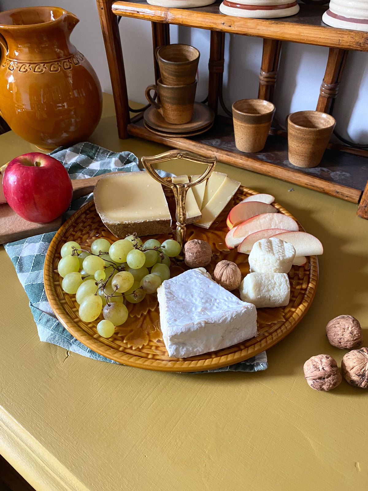 Plat de presentation en faïence de Gien