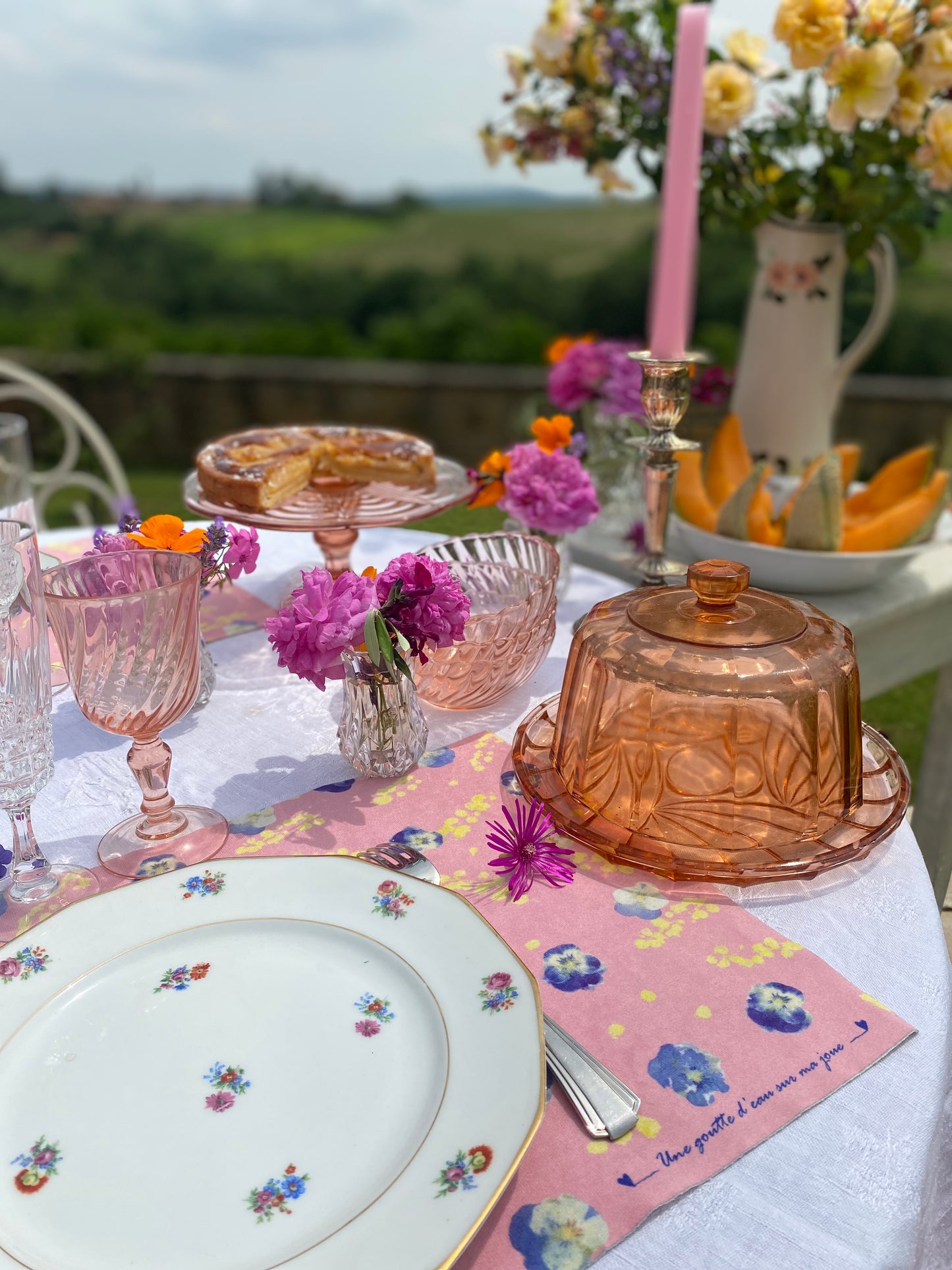 Cloche à fromage en rosaline ancienne