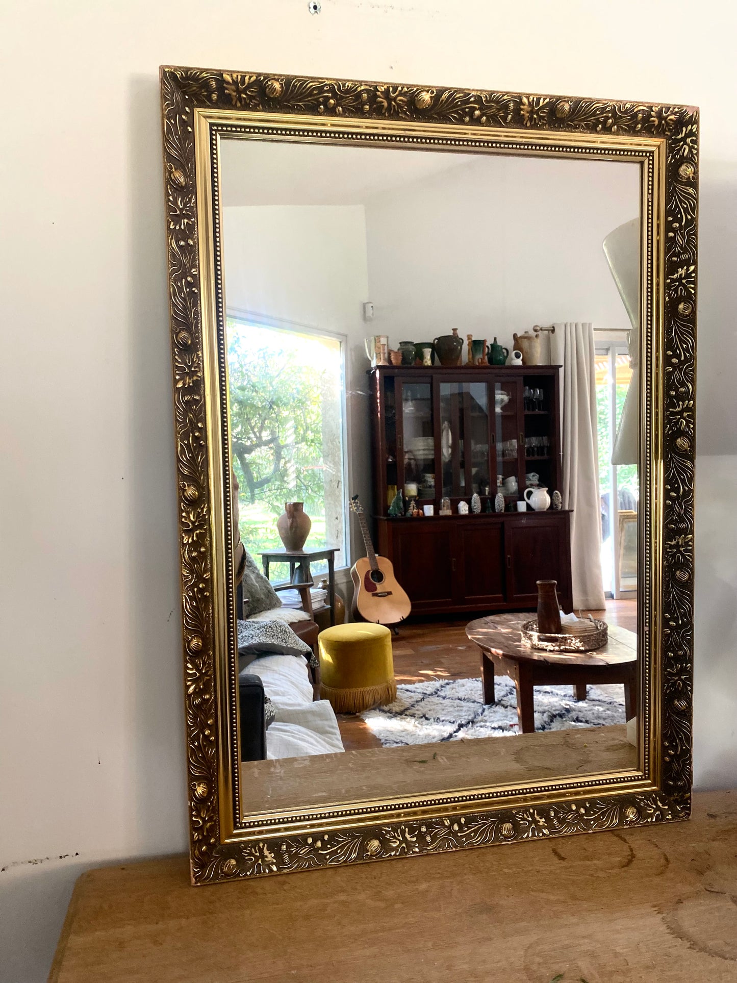 Grand Miroir de Style Classique – Cadre Doré Patiné - 1970