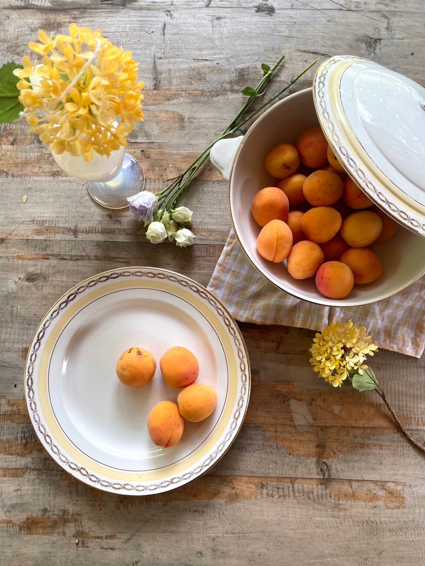 Soupiere en faïence ancienne