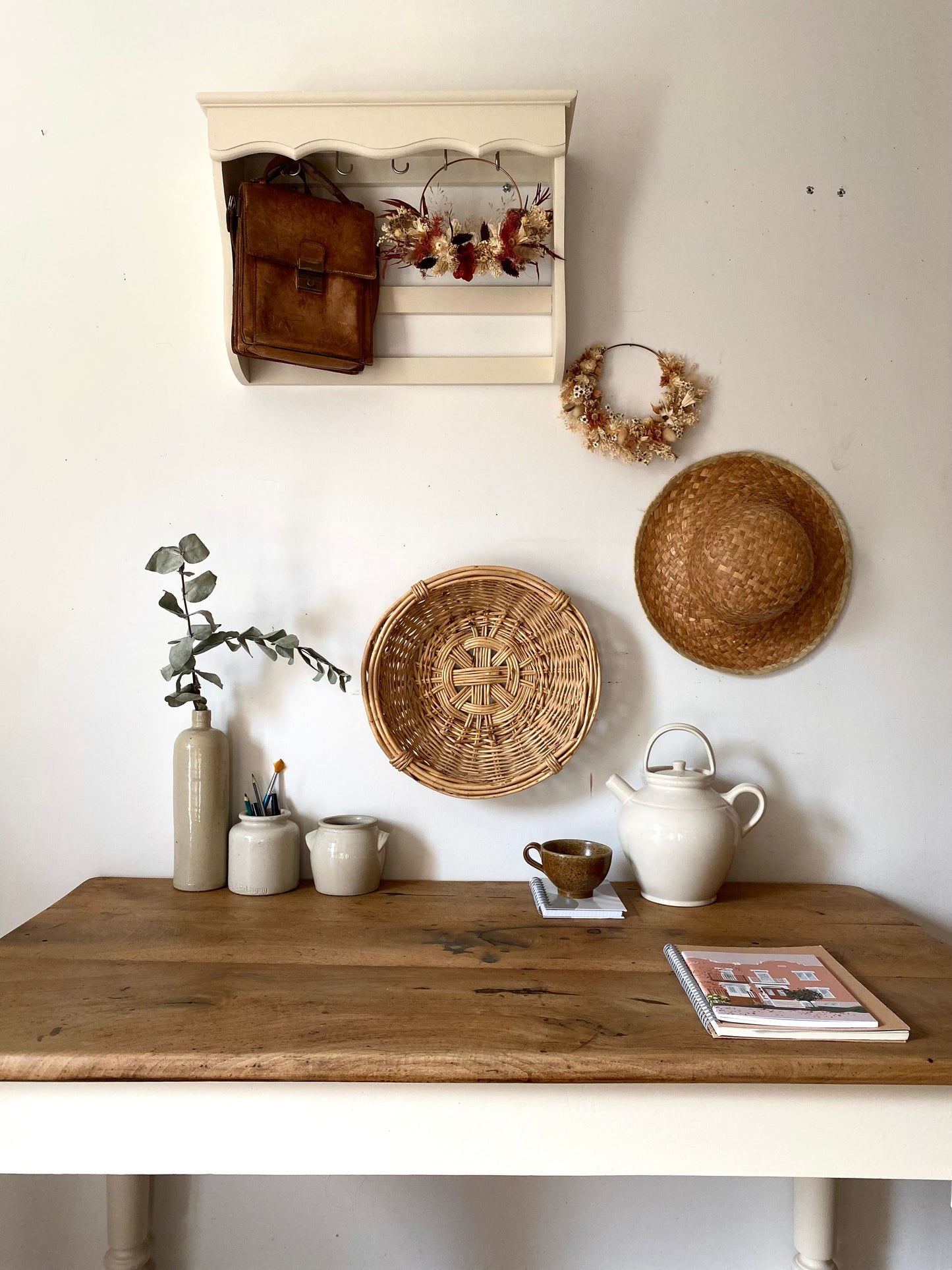 Magnifique bureau ancien en bois massif