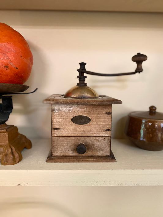 Moulin à café Peugeot Frères, Valentigney – bois et laiton