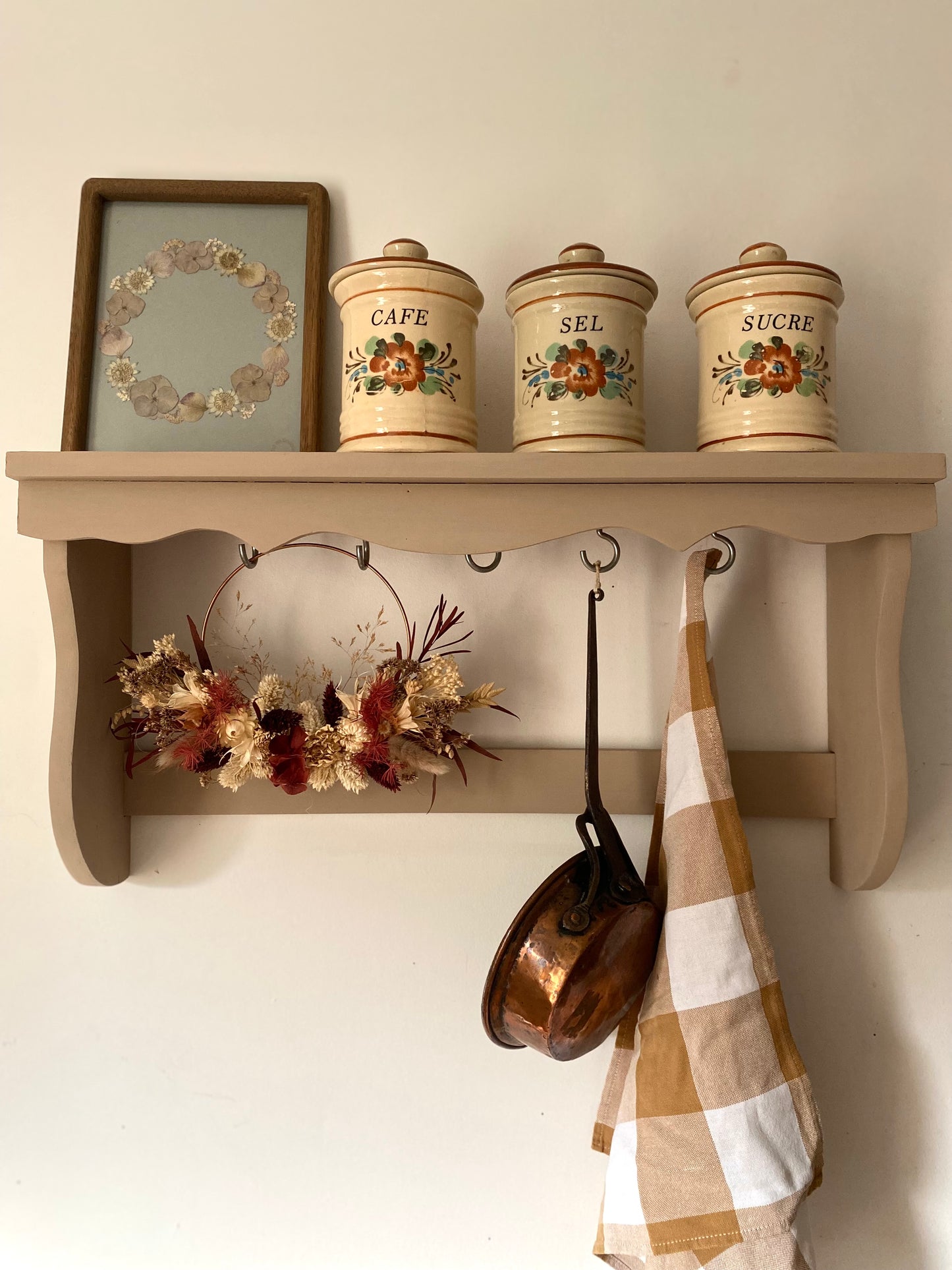 Étagère murale en bois ancien