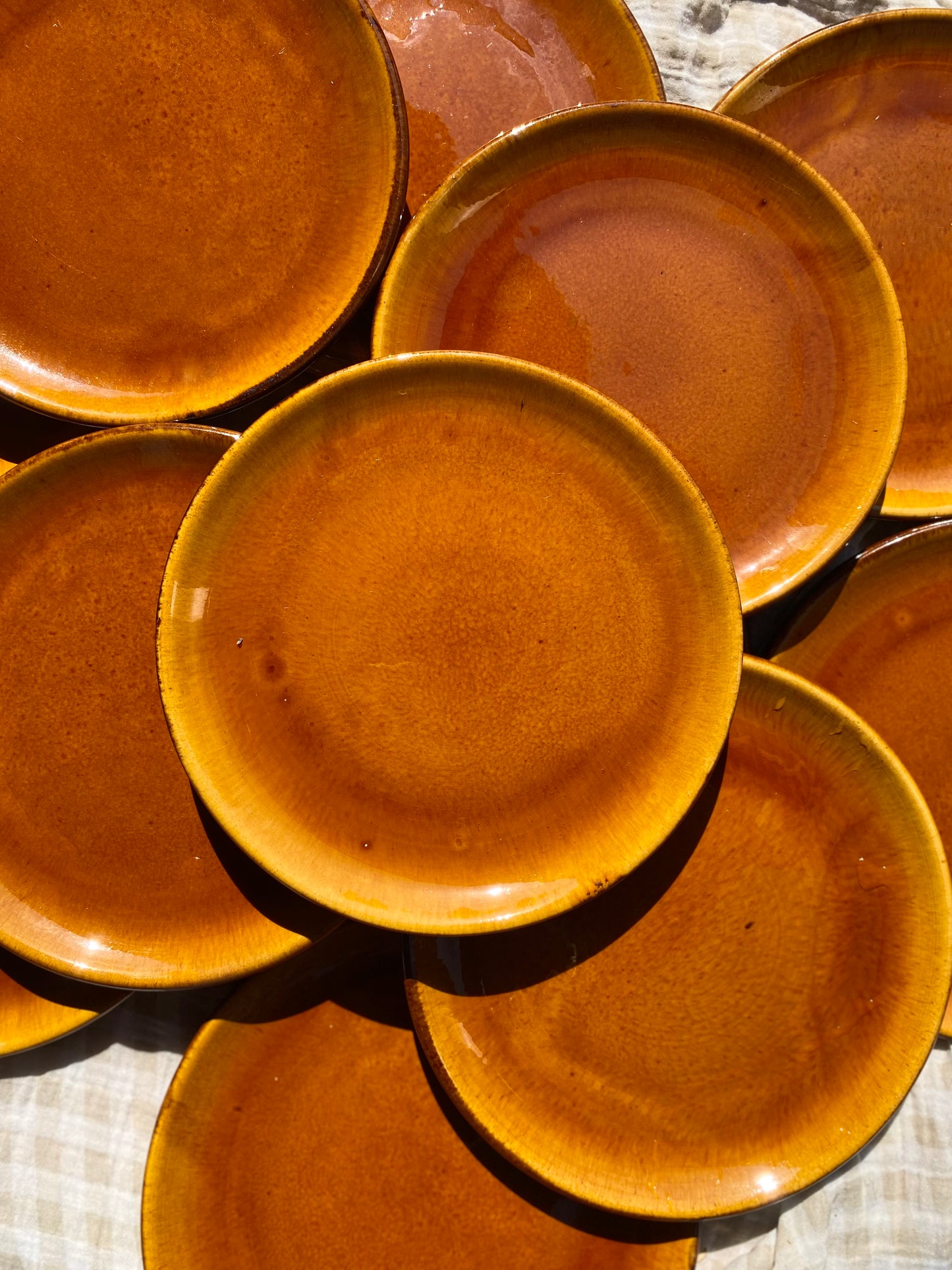 Lot de 12 assiettes en grès Mourre-Milon, Dieulefit — vintage