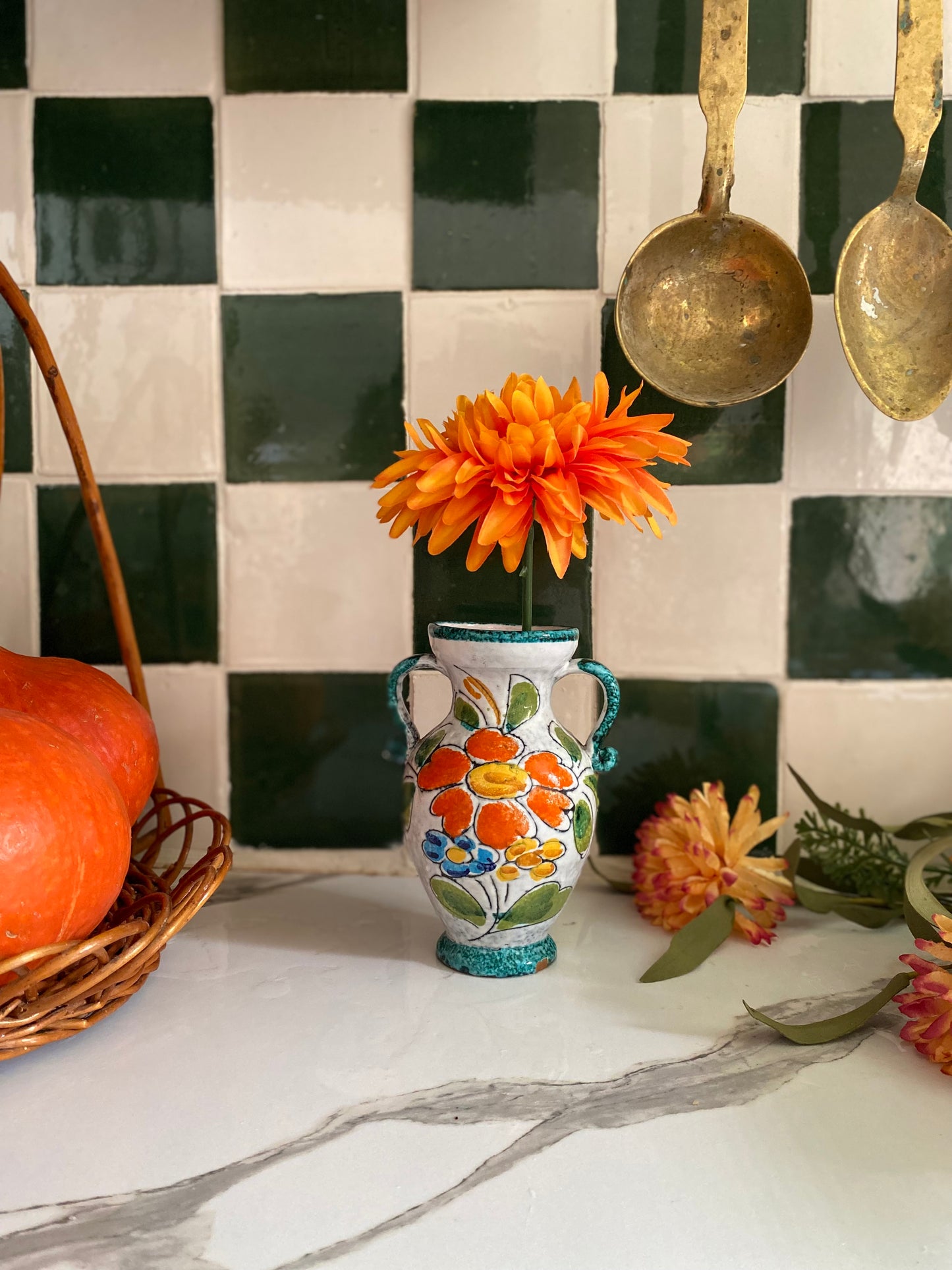 Soliflore en céramique ancienne