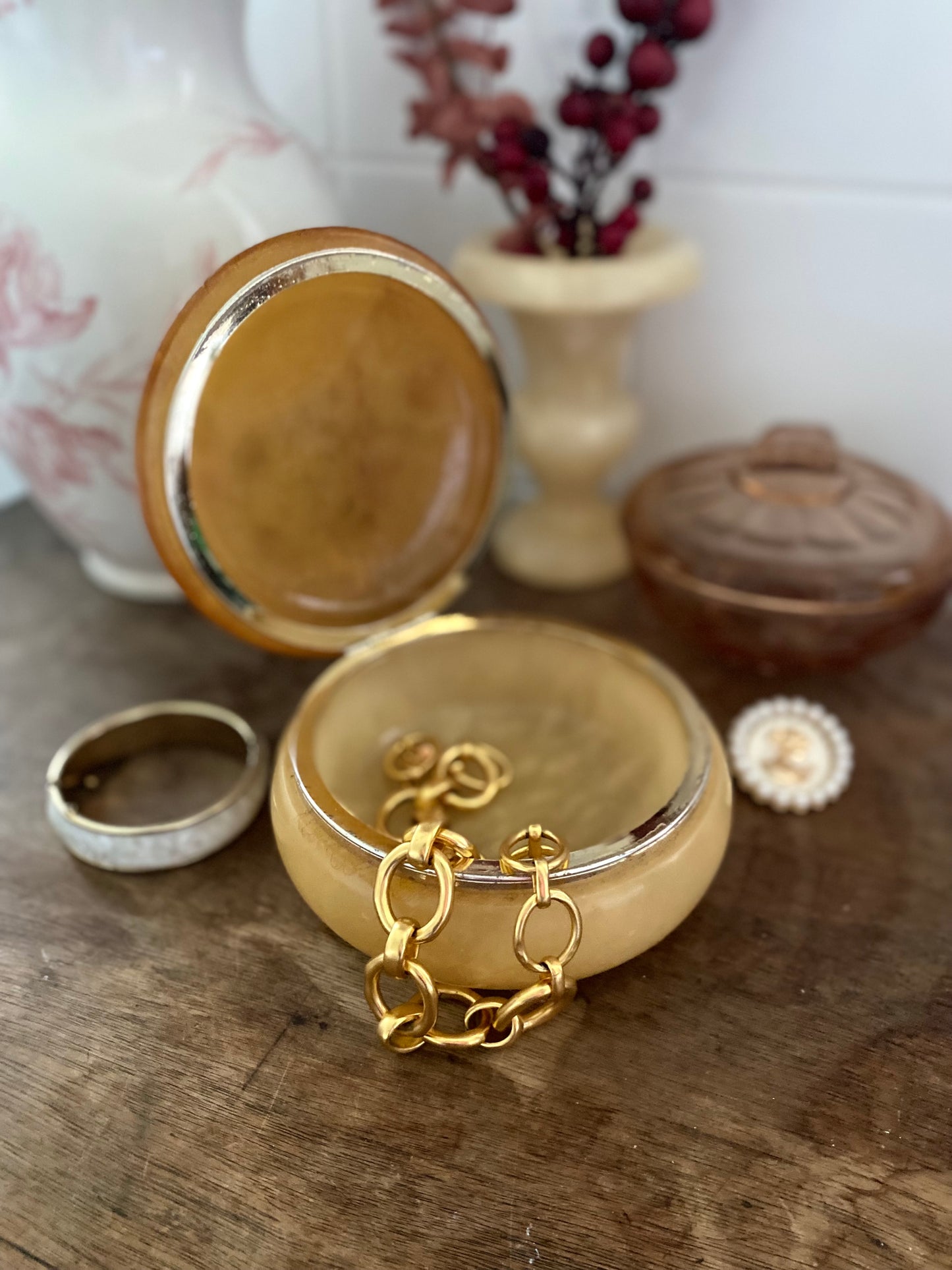 Boîte à bijoux en albâtre