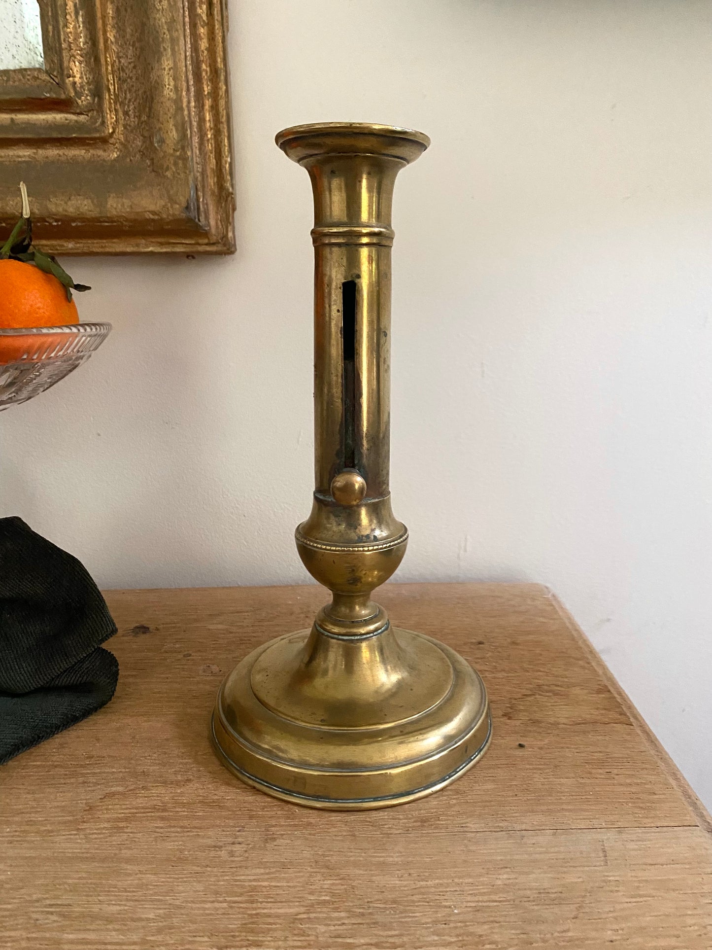 Bougeoir en laiton ancien