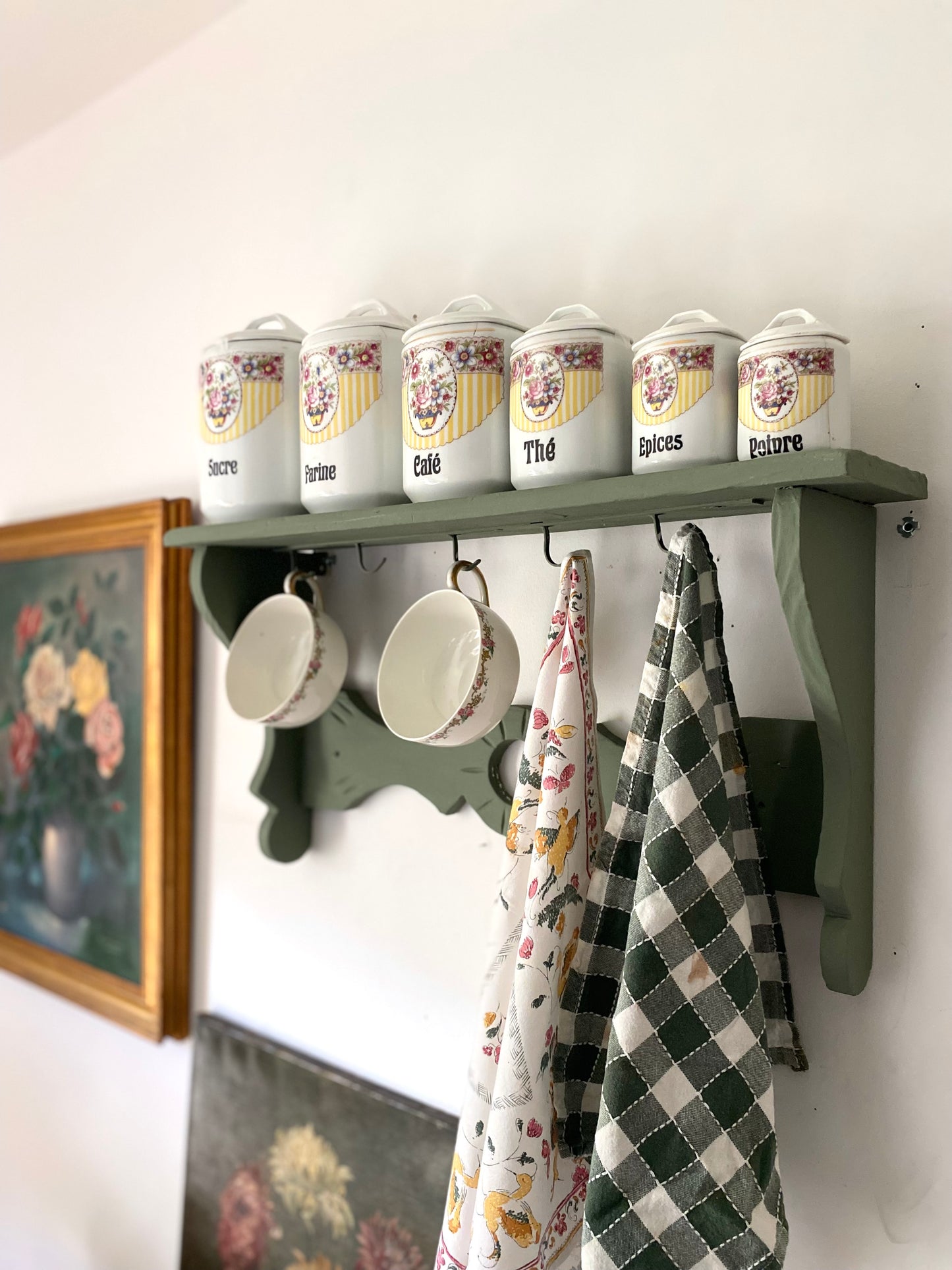 Étagère de cuisine murale vintage