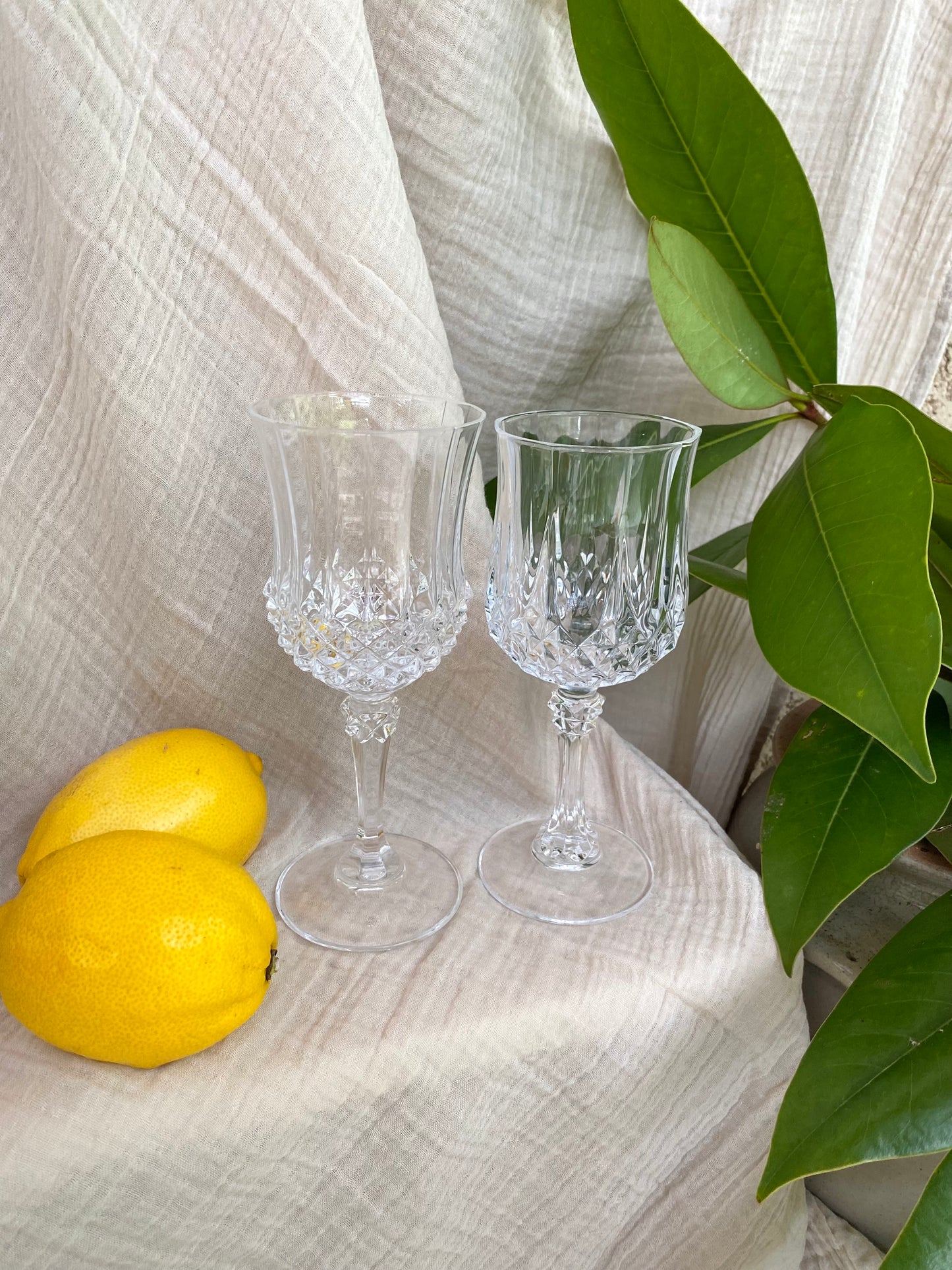 Service de verres à pied dépareillés