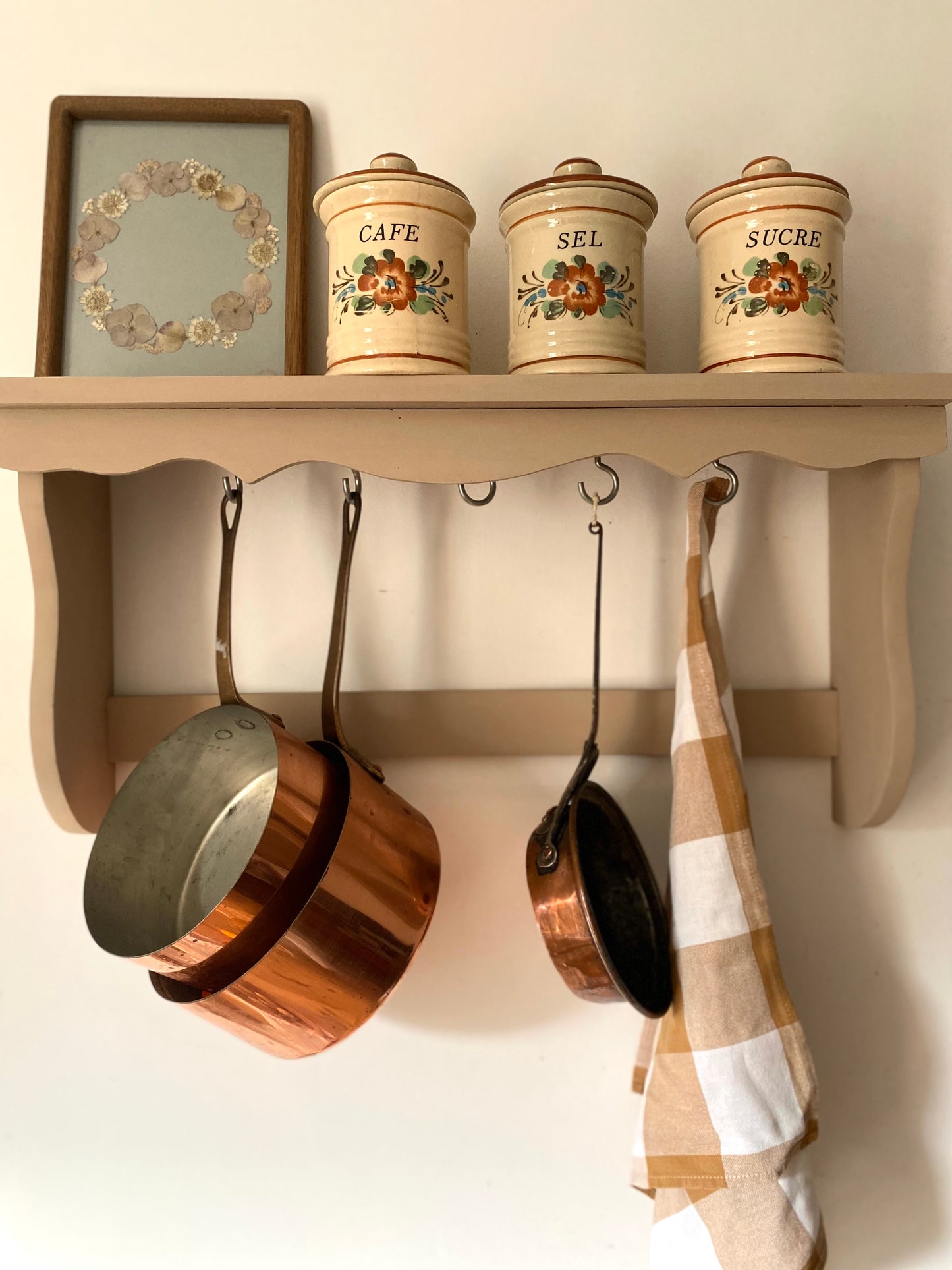 Étagère murale en bois ancien