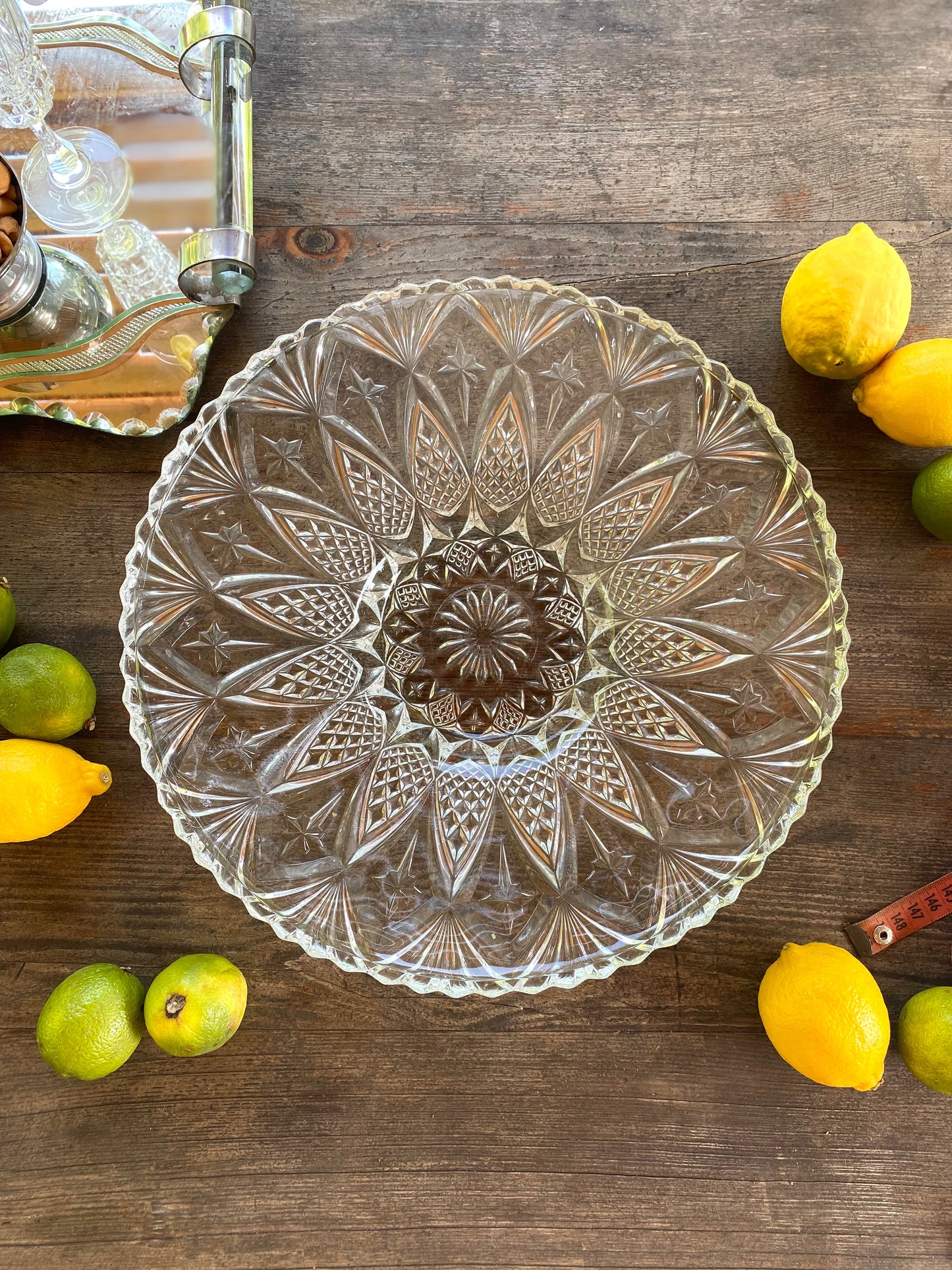 Coupe de présentation en verre taillé