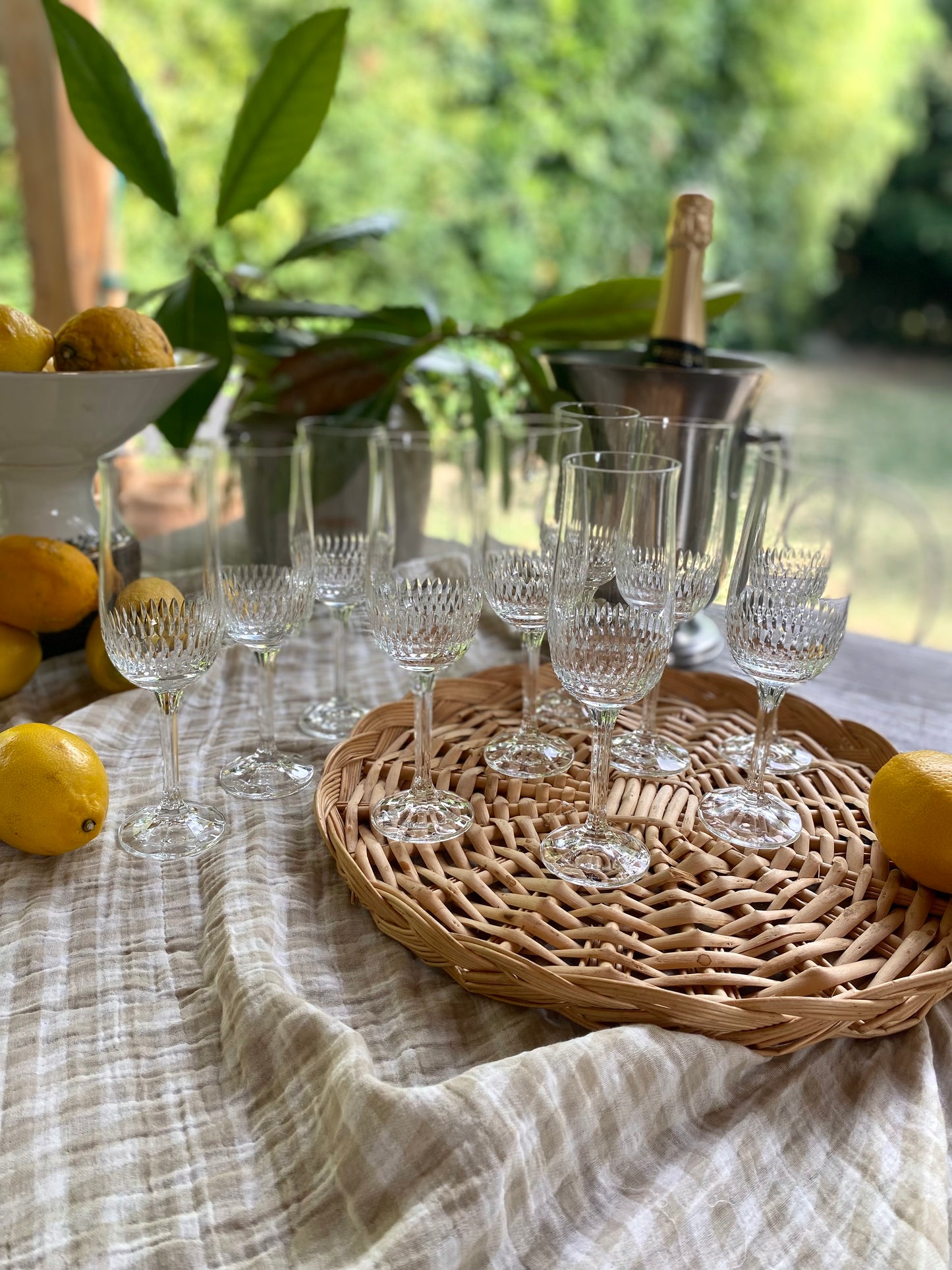 Service de 10 flûtes à champagne en verre taillé, 1960