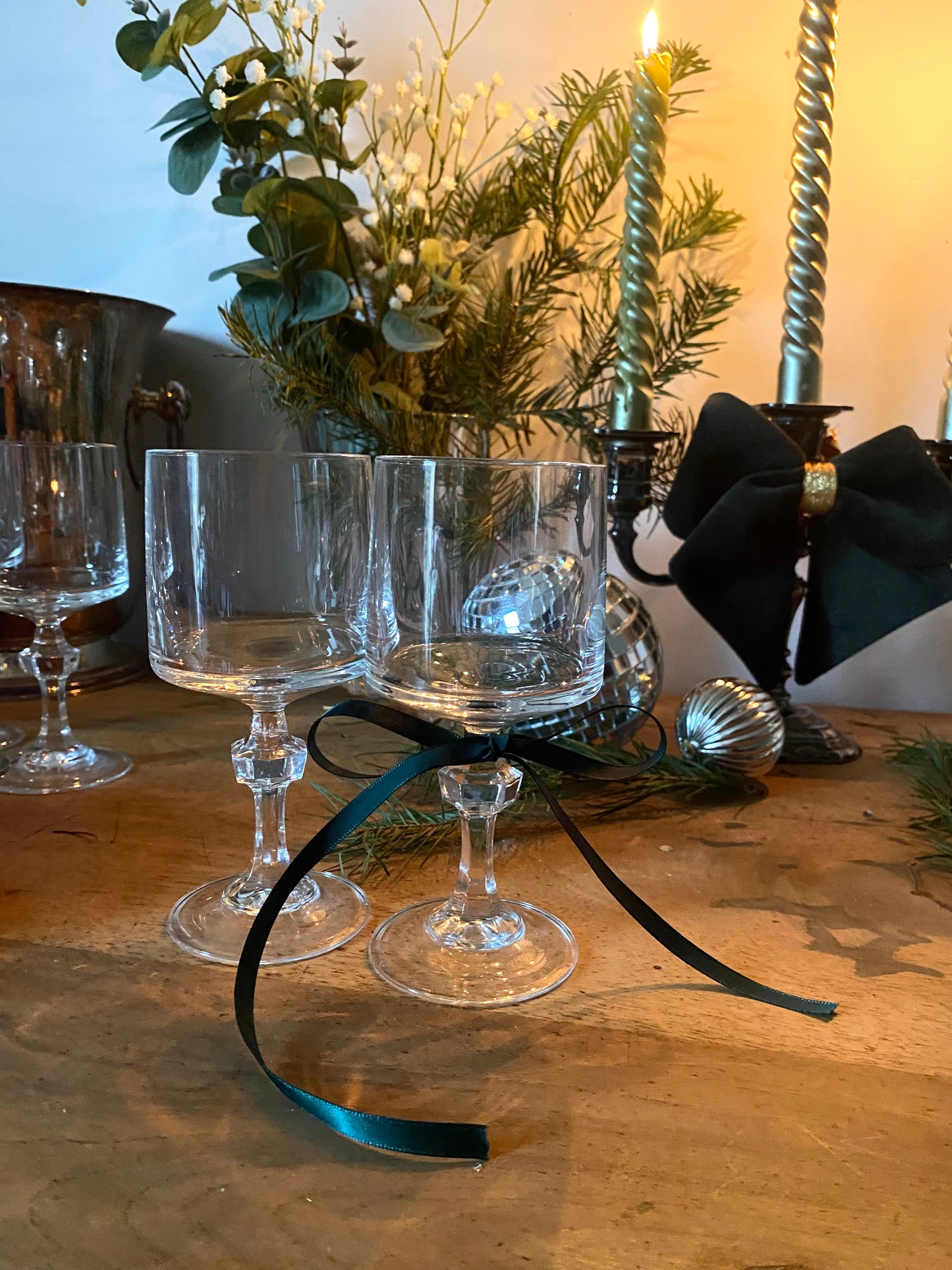 Verres à pied en cristal ancien