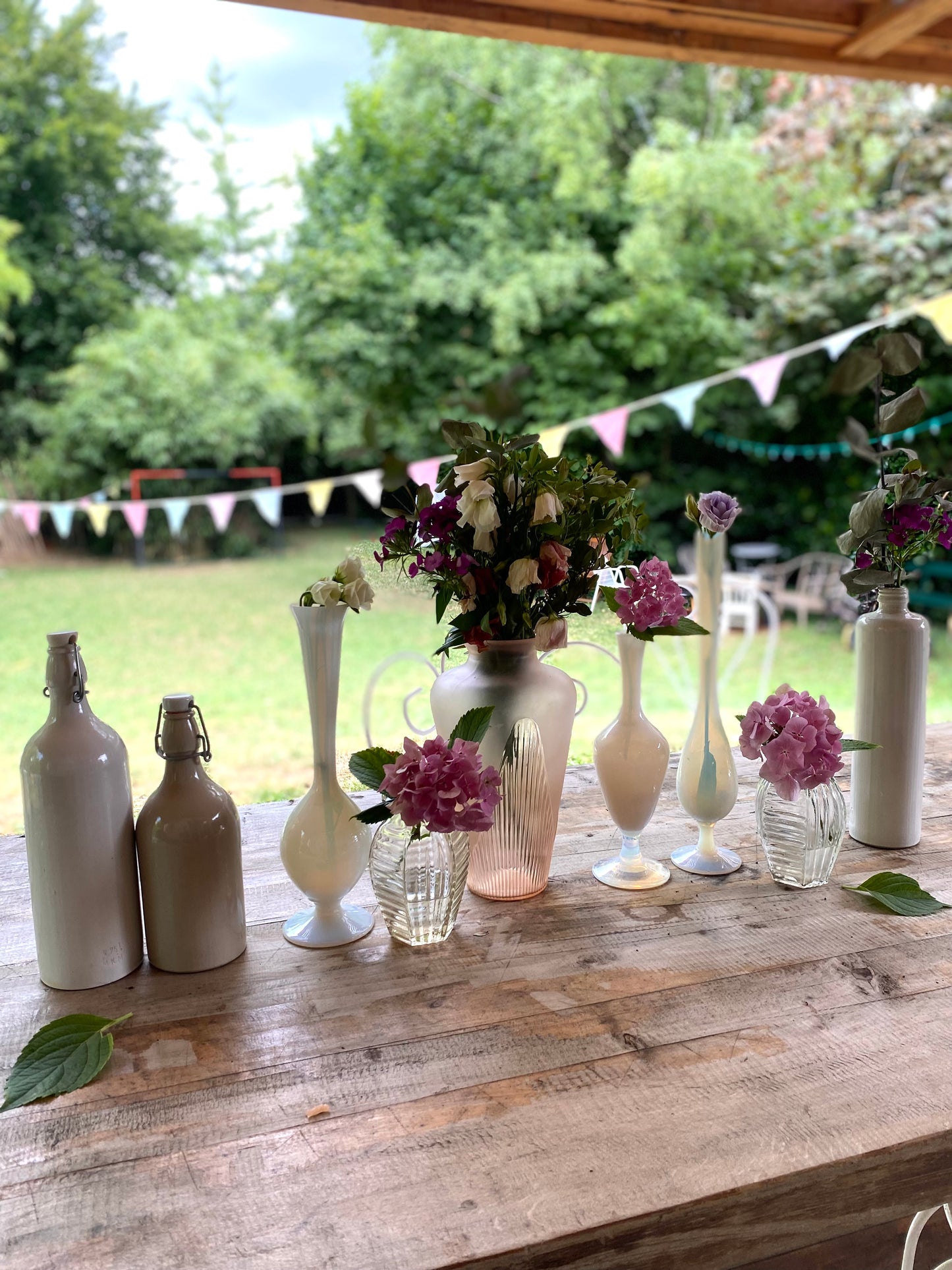 Soliflore en opaline ancienne