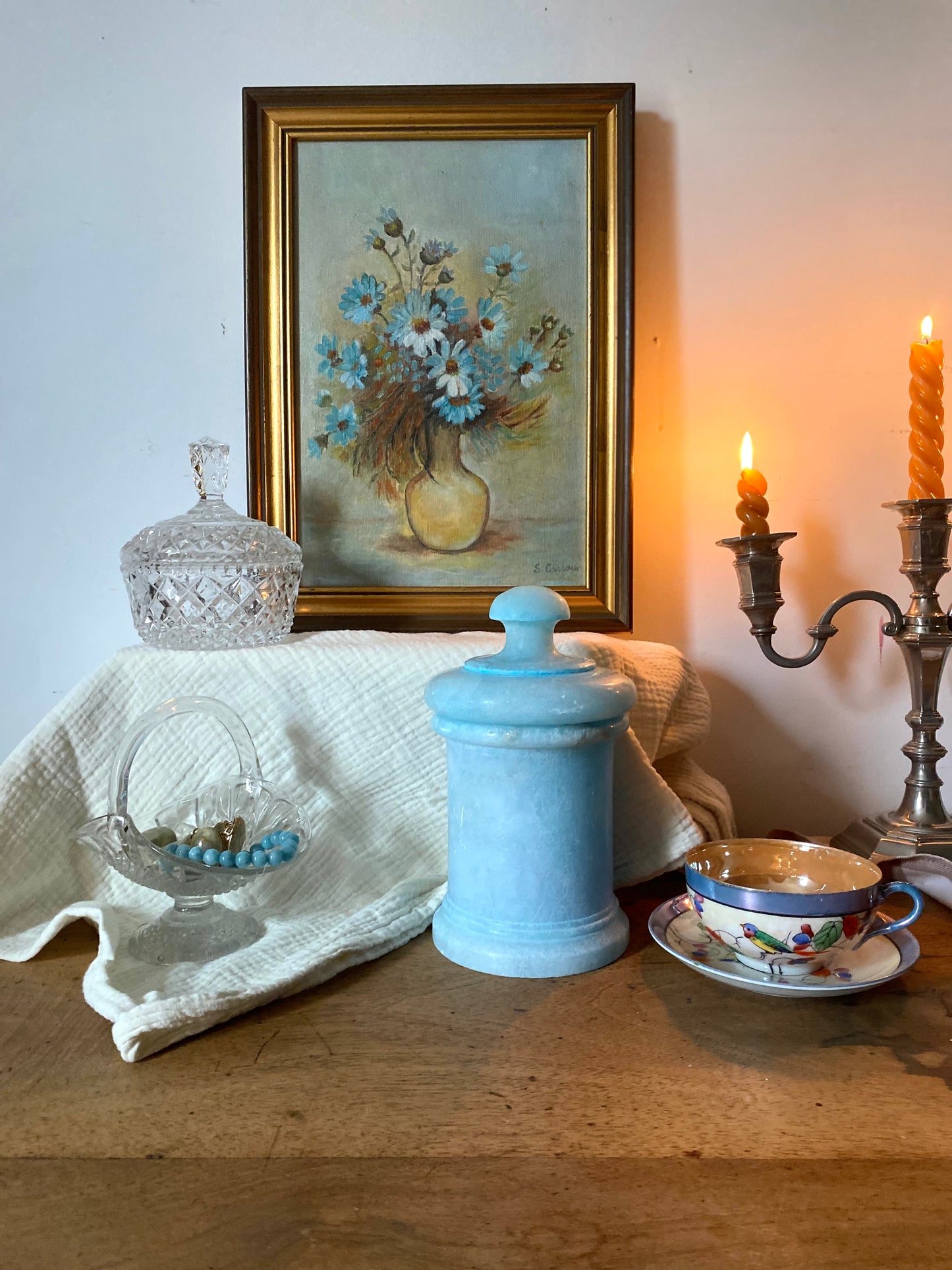 Pot d’apothicaire en albâtre bleu turquoise datant des années 1960.