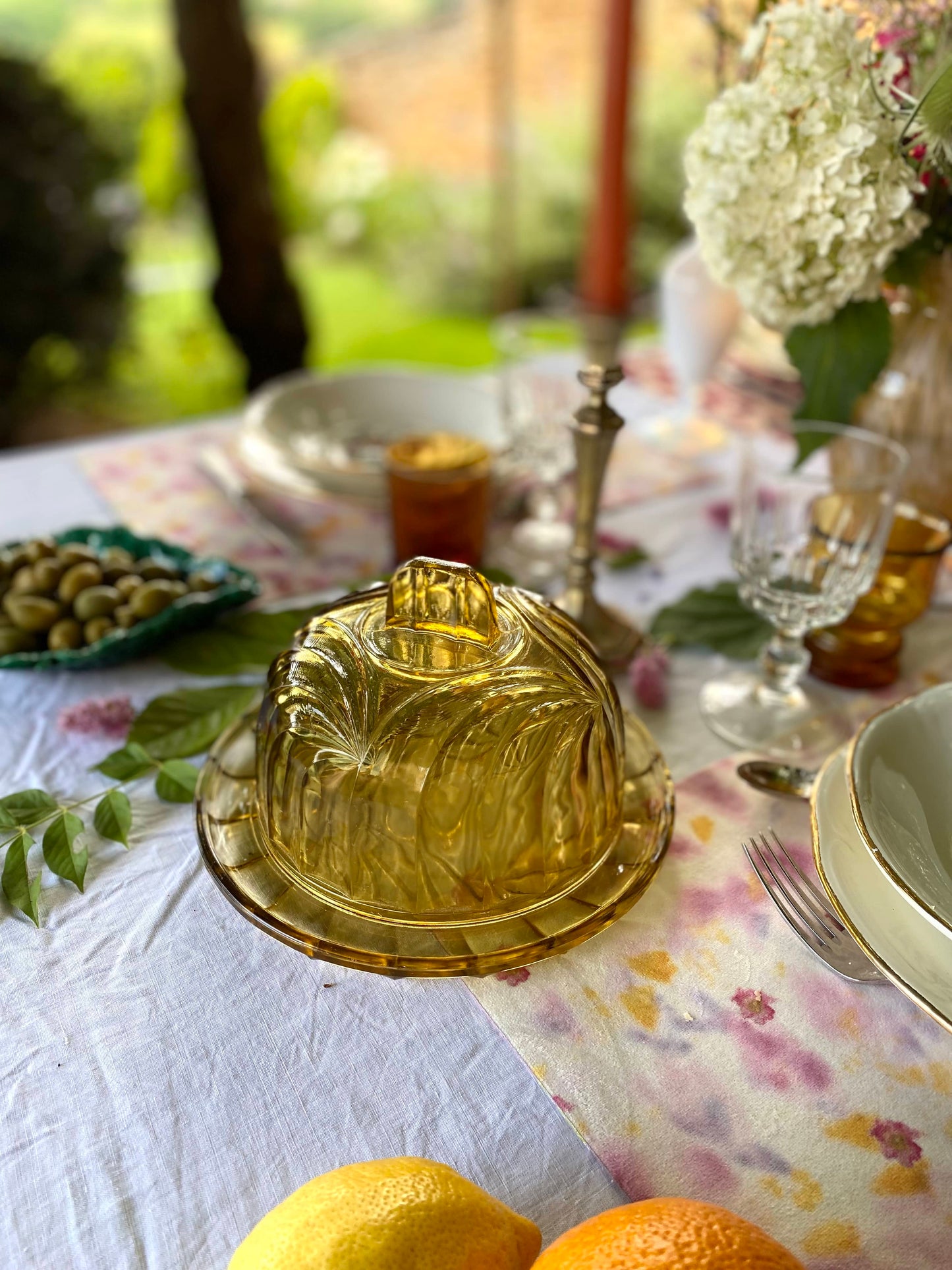 Cloche à fromage vintage en verre jaune