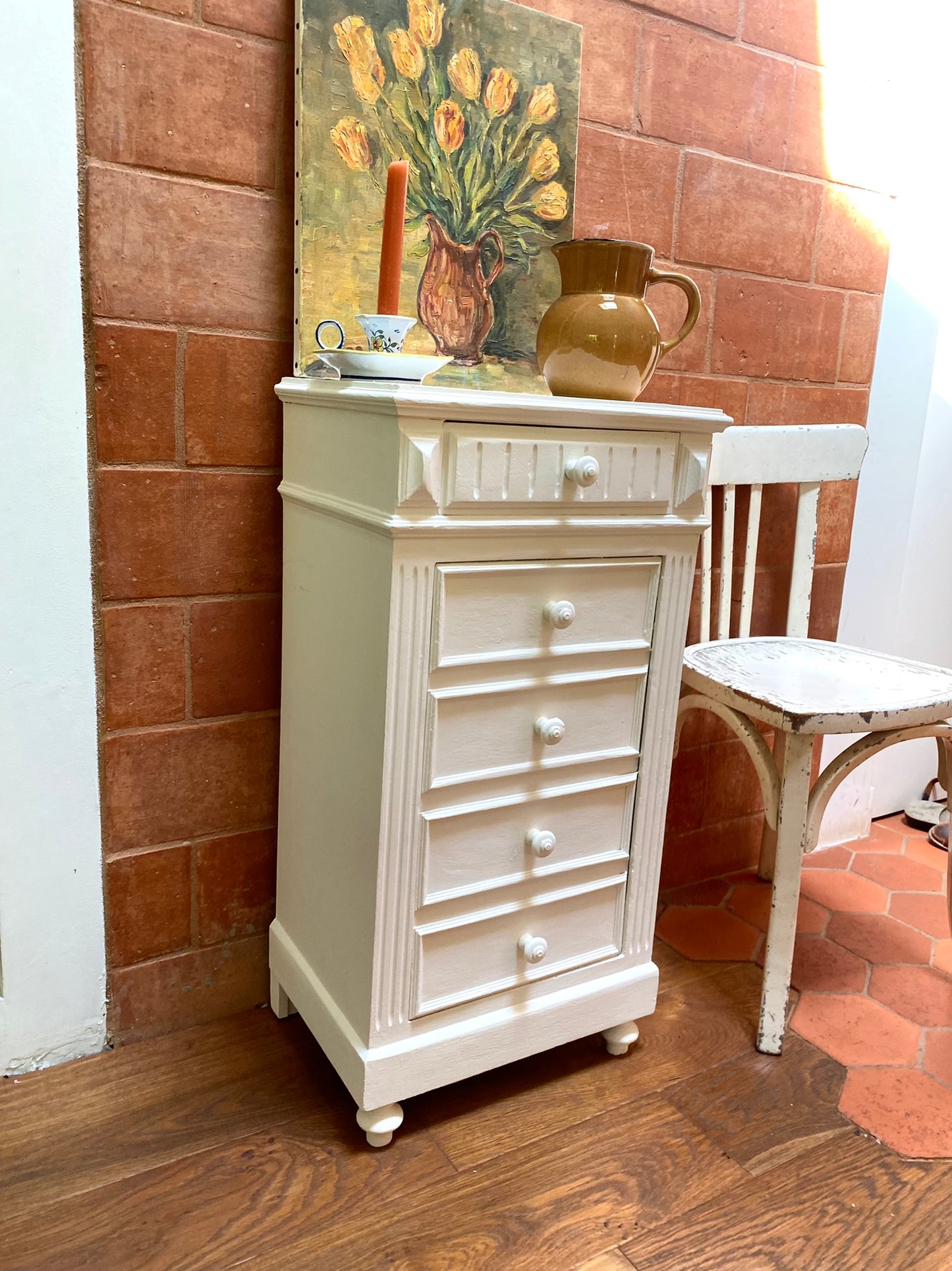 Chiffonnier en bois ancien blanc