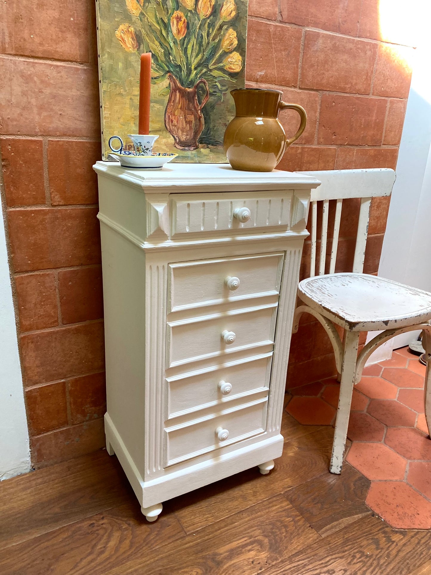 Chiffonnier en bois ancien blanc