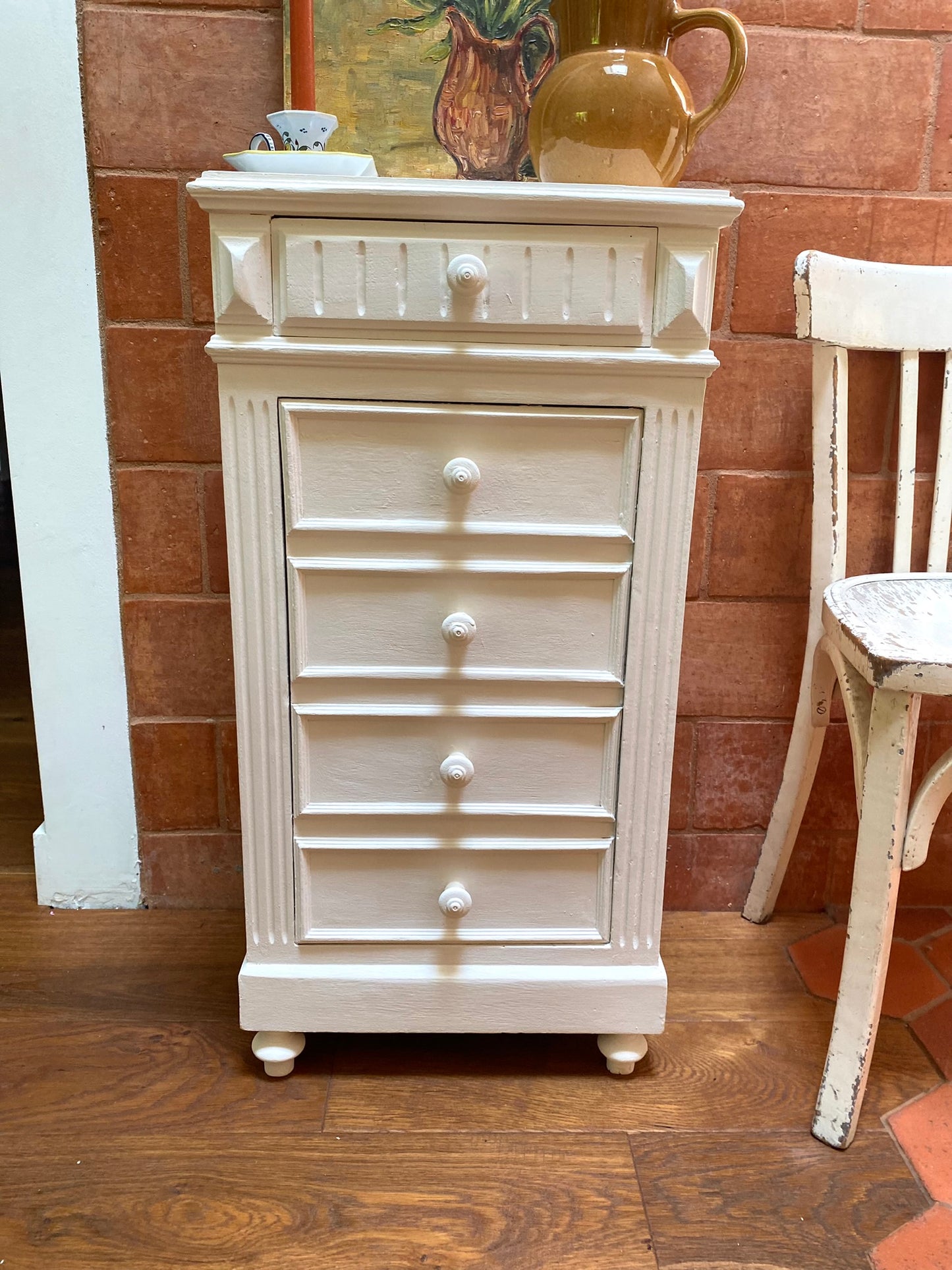 Chiffonnier en bois ancien blanc