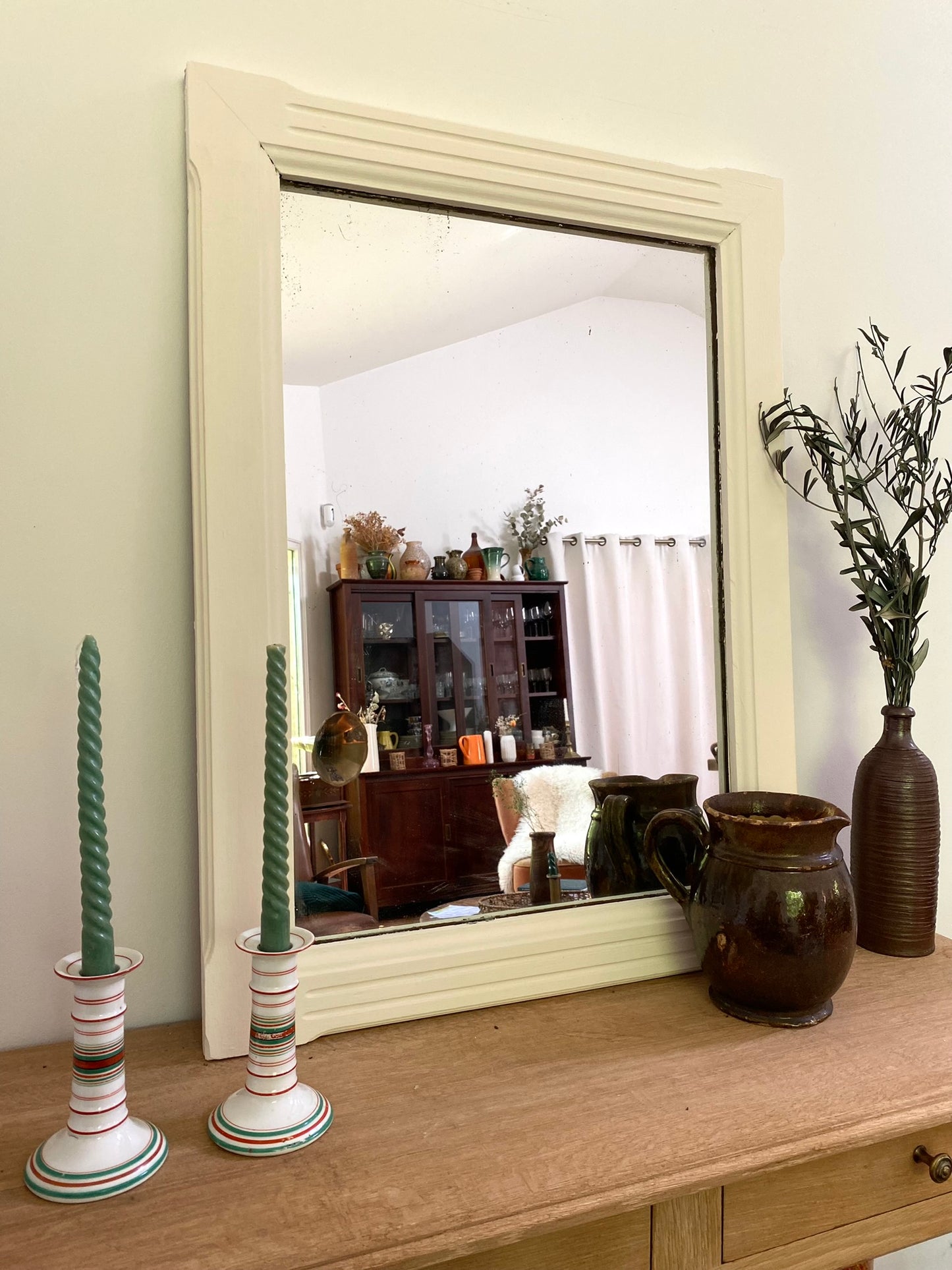 Grand miroir en bois ancien blanc