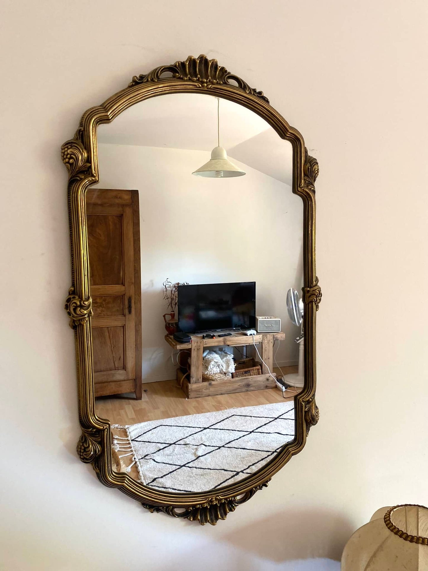 Miroir ancien en laiton orné italien