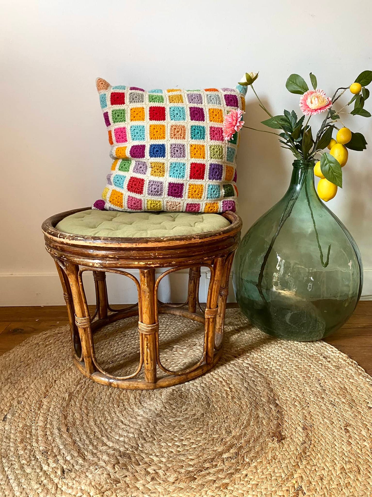 Coussin carré en crochet vintage granny square