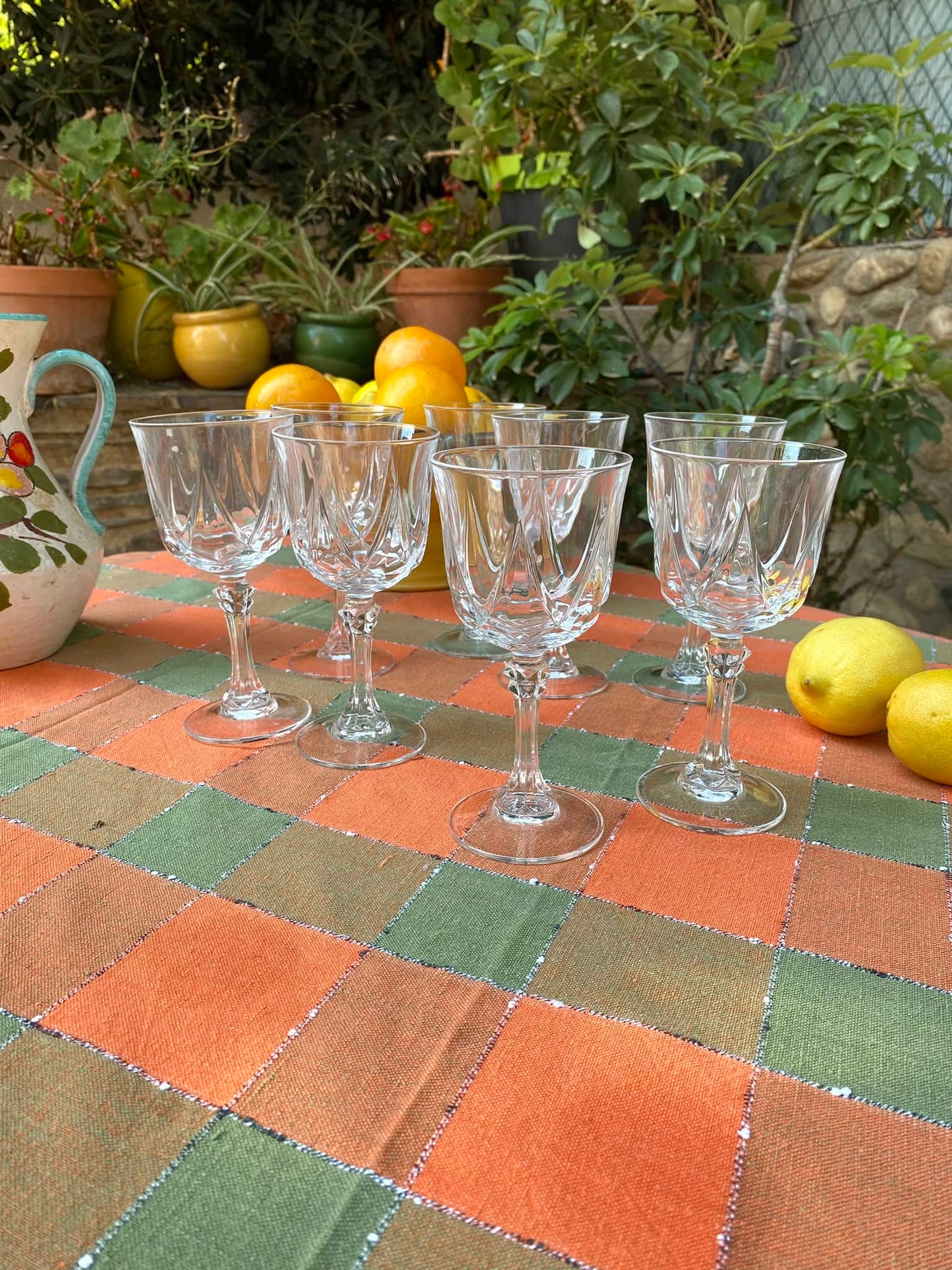 Service de 8 verres à pied en cristal ancien