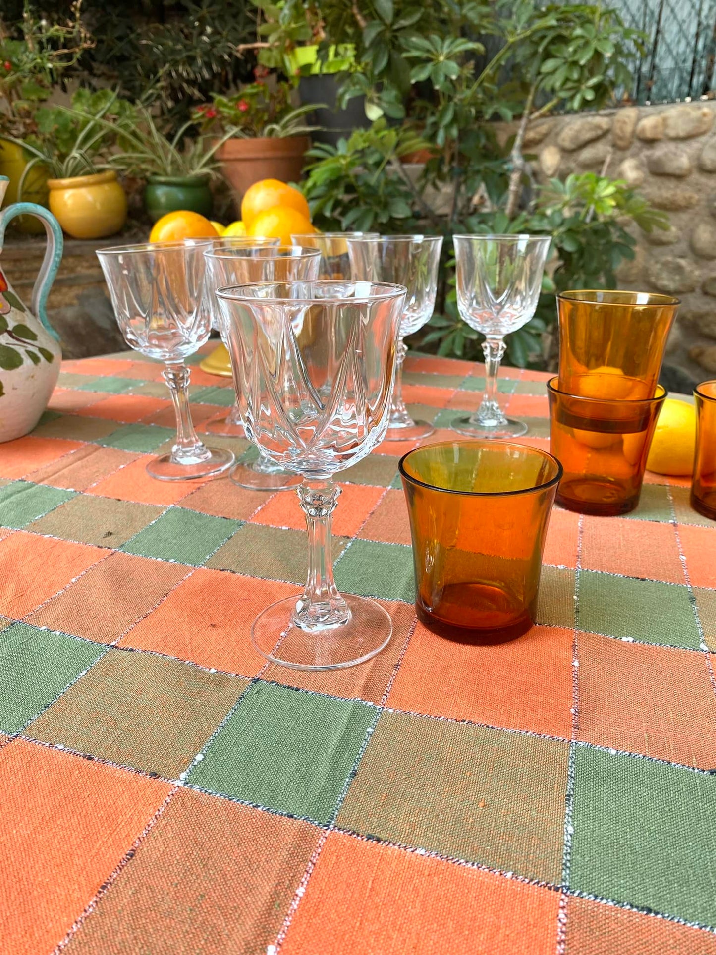 Service de 8 verres à pied en cristal ancien