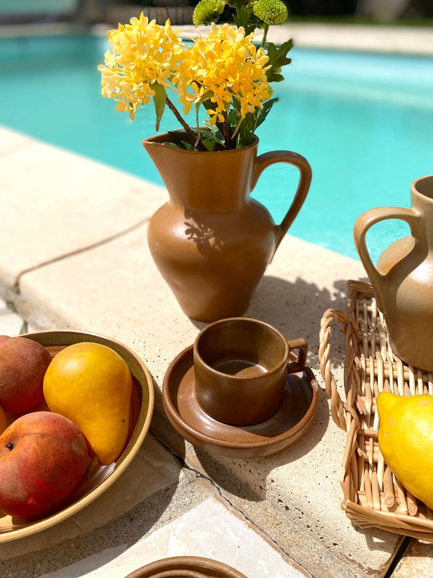 Service de 5 tasses avec soucoupes en grès