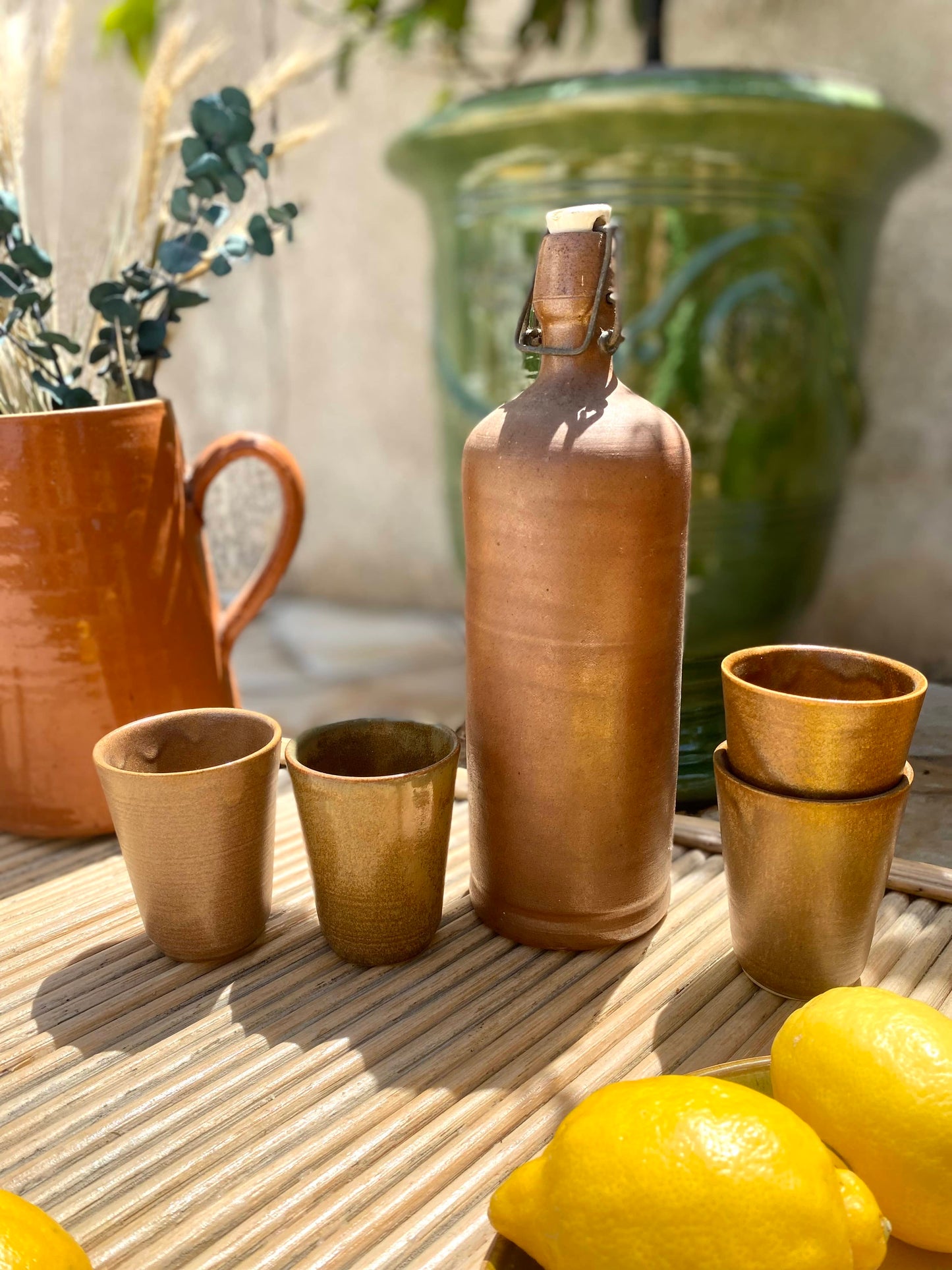 4 verre en grès ancien