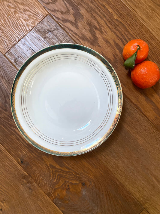 Grand plat creux en porcelaine ancienne