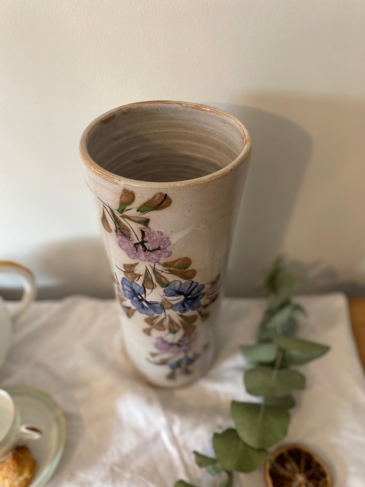 Vase en céramique ancienne décor peint à la main