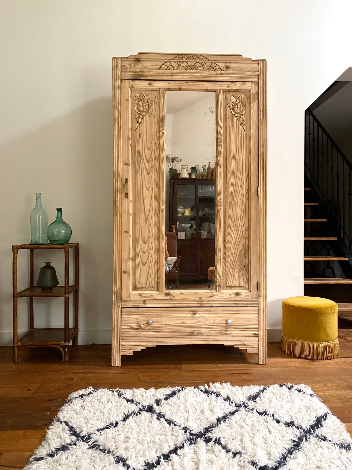 Armoire Art deco en bois massif