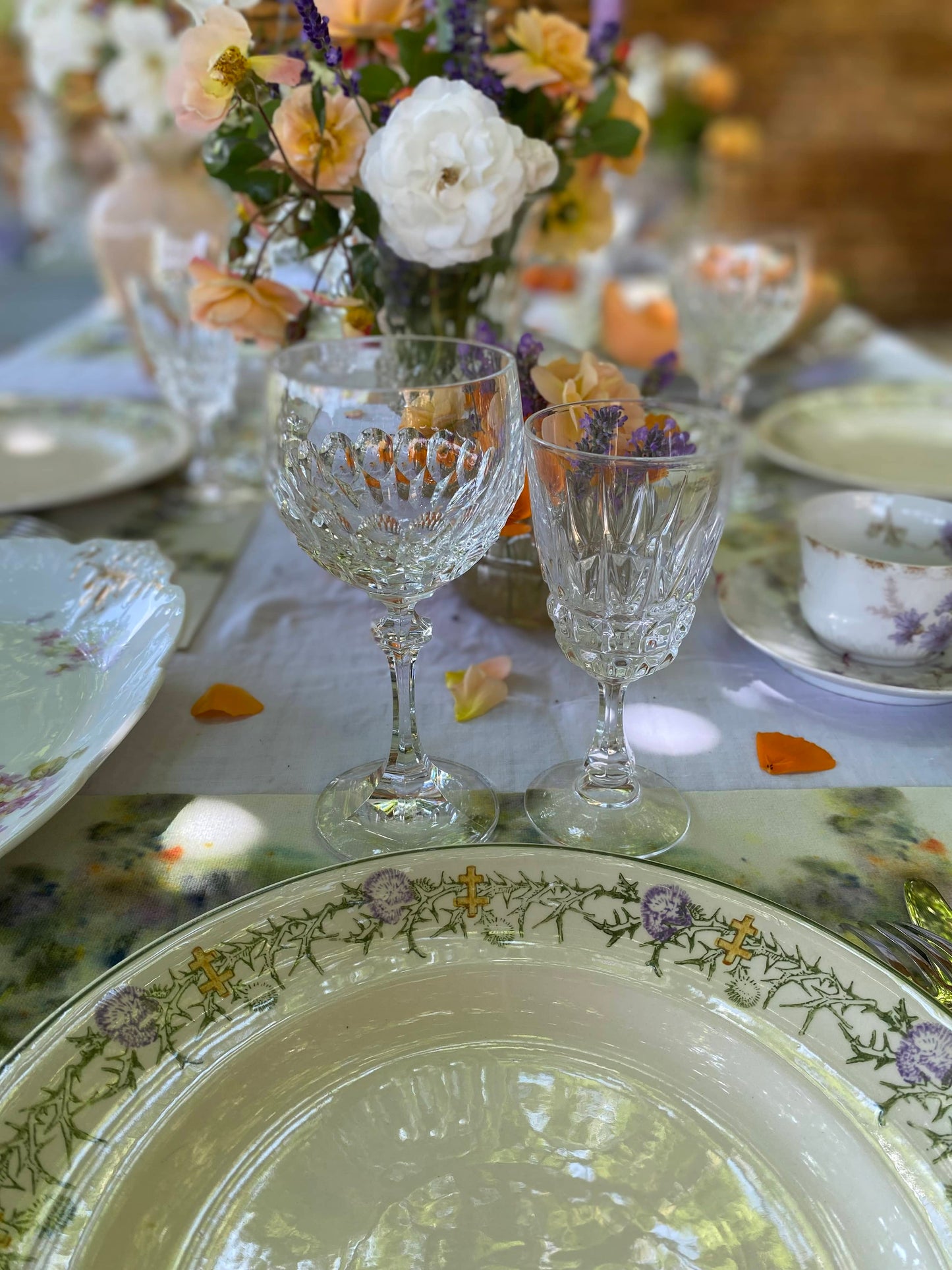 Verres à pied en cristal ancien