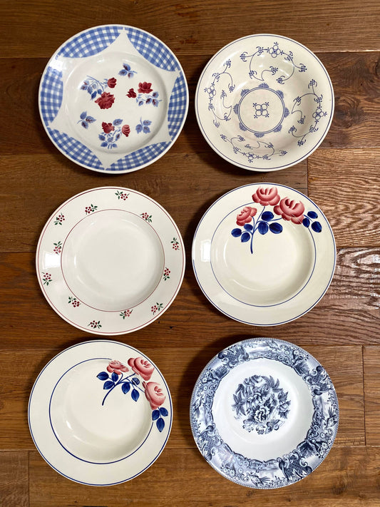 6 assiettes creuses en faïence ancienne dépareillées