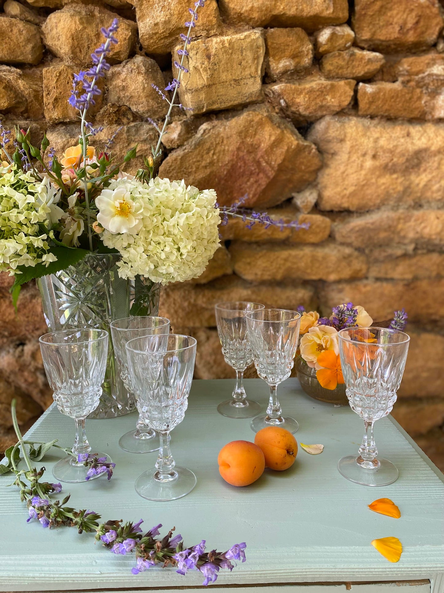 Verres à pied en cristal ancien