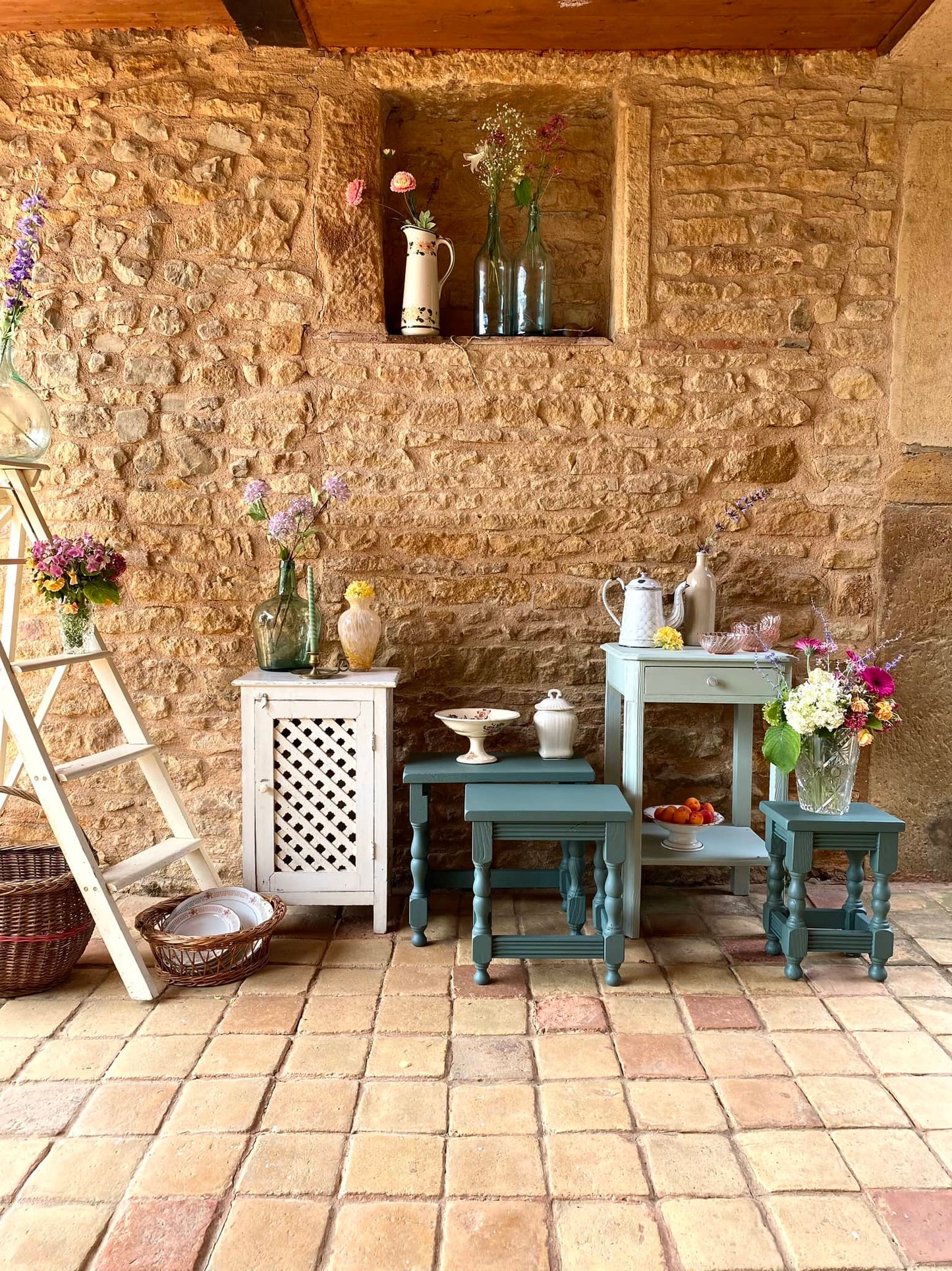 Table d'appoint en bois ancien rénové